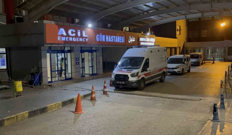 gaziantepte-8-kilogram-altin-gaspi-kacaklar-polise-ates-acti-4-polis-yaralandi-EBIy9X6A.jpg