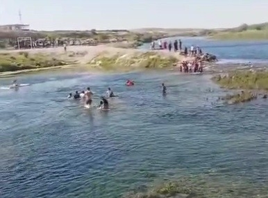 Gaziantep’te Boğulma Tehlikesi Geçiren İki Kişi Son Anda Kurtarıldı Gaziantep’te Boğulma Tehlikesi Geçiren İki Kişi Son Anda Kurtarıldı
