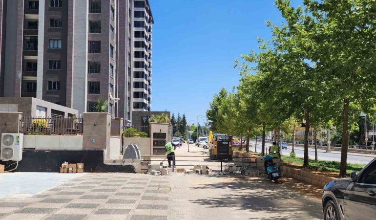 gaziantepte-kapanan-yol-iki-bina-arasinda-kriz-yaratti-KmqNgSkr.jpg