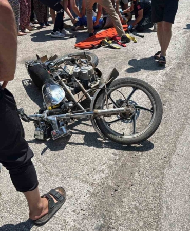 gaziantepte-motosiklet-ve-otomobil-carpismasi-2-kisi-yaralandi-nNbcQKn6.jpg