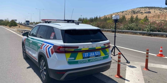 Hız Sınırını Aşan Sürücülere Uygulanan Cezalar Artıyor Hız Sınırını Aşan Sürücülere Uygulanan Cezalar Artıyor