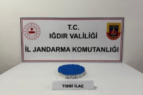 igdirda-kacak-sigara-ve-botoks-operasyonu-4-kisi-gozaltina-alindi-mtdYO2Be.jpg