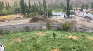 karsta-sel-felaketinin-anbean-goruntuleri-2WmZ3QJZ.jpg