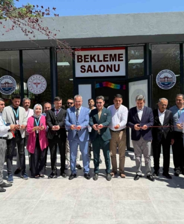 kayapinardaki-kadin-dogum-ve-cocuk-hastanesine-yeni-bekleme-salonu-destegi-aiWdnhAf.jpg