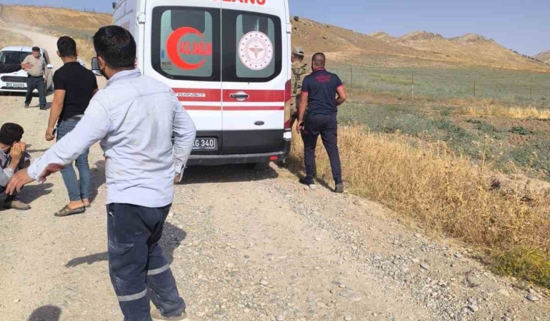 kurtalanda-traktor-kazasi-bir-can-kaybi-J7TFQiBG.jpg