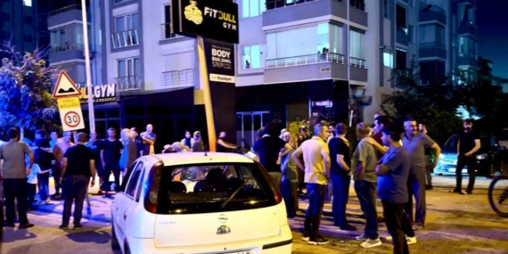 Malatya'da İki Araç Çarpıştı: 8 Kişi Yaralandı Malatya’da İki Araç Çarpıştı: 8 Kişi Yaralandı