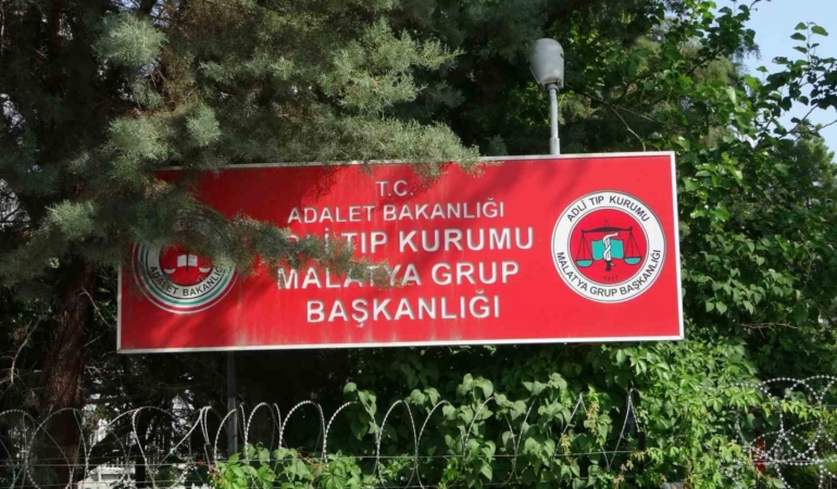 malatyada-otomobil-carpan-yasli-adam-hayatini-kaybetti-trajik-olay-detaylari-7Cv27WDq.jpg