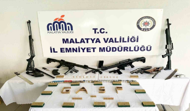 malatyada-silah-teshiri-yapan-suphelilere-es-zamanli-operasyon-29-kisi-gozaltina-alindi-n5HMvwHa.jpg
