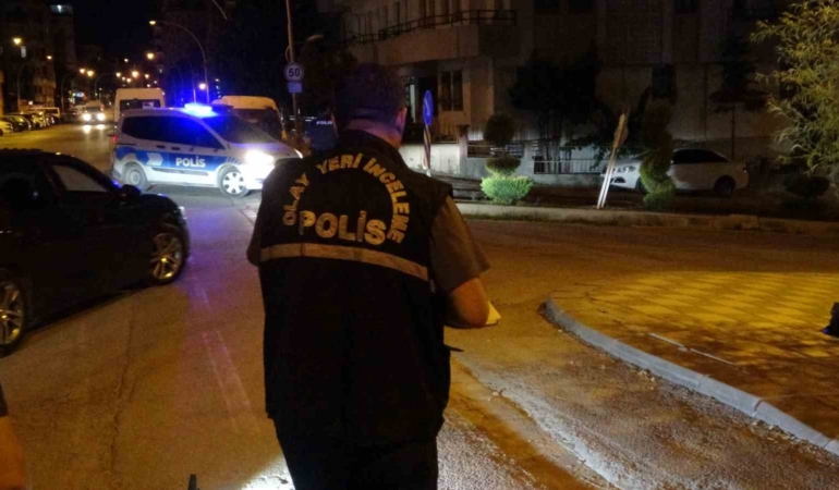 malatyada-silahli-ve-bicakli-kavga-bir-kisi-yaralandi-jRDUtfzZ.jpg