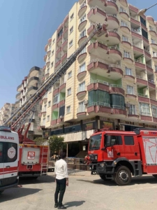 mardinde-apartman-dairesinde-cikan-yangin-basariyla-sonduruldu-n9dNzwyT.jpg