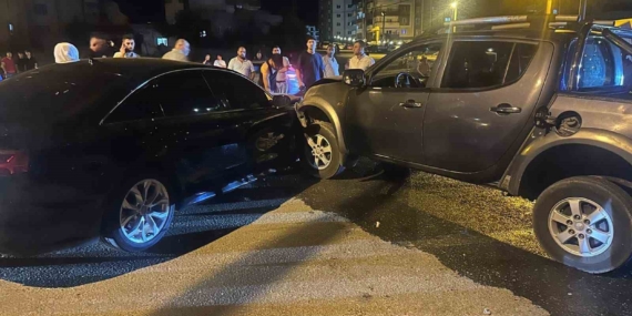 Mardin’de Otomobil ve Pikap Çarpıştı: 6 Yaralı