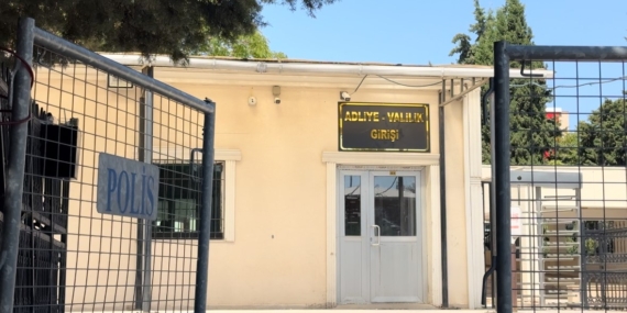 Miras için Babasını Patlayıcıyla Öldürmek İsteyen Şahıs 29 Yıl Hapisle Yargılanacak Miras için Babasını Patlayıcıyla Öldürmek İsteyen Şahıs 29 Yıl Hapisle Yargılanacak