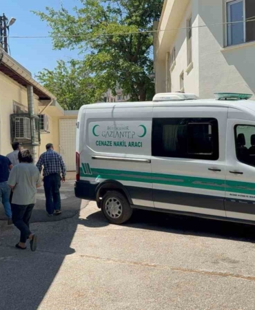 motosiklet-kazasinda-hayatini-kaybeden-22-yasindaki-genc-trajik-bir-olay-SMEeWRUe.jpg