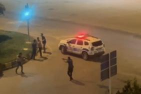 musta-silahli-ve-sopali-kavga-polis-havaya-ates-acarak-duruma-mudahale-etti-QJ9QZ45C.jpg