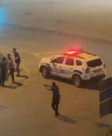 musta-silahli-ve-sopali-kavga-polis-havaya-ates-acarak-duruma-mudahale-etti-QJ9QZ45C.jpg