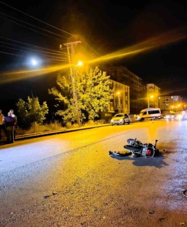 otomobil-ve-motosiklet-kazasi-1-kisi-hayatini-kaybetti-vVfTU2VZ.jpg