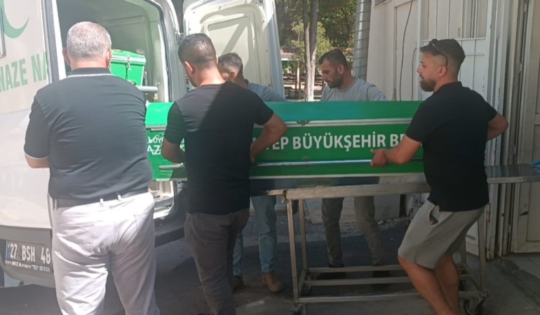 oyun-esnasinda-bornoz-ipiyle-sikisan-6-yasindaki-ozlemin-aci-hikayesi-NB7X1uka.jpg