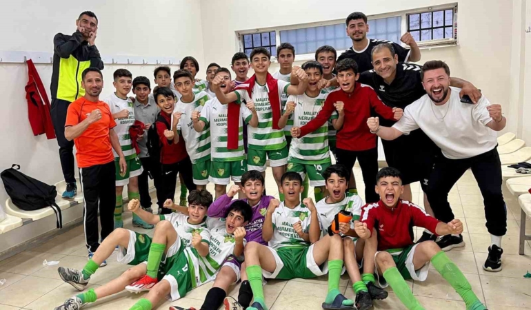 sahalari-olmadan-depremzede-sporcularin-5inin-sampiyonluk-hikayesi-SDN8qCBH.jpg