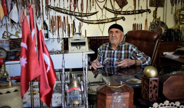tarihin-derinliklerinden-gelen-eskici-yasar-antikalarin-ardindaki-hayat-hikayesi-5inOqPxW.jpg