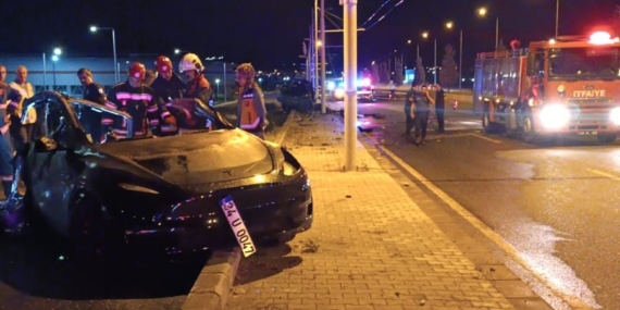 Tesla Aracında Yangın: 2 Hemşirenin Hayatını Kaybetmesi Tesla Aracında Yangın: 2 Hemşirenin Hayatını Kaybetmesi
