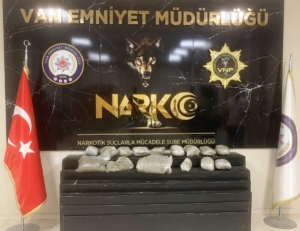 vanda-10-kilo-120-gram-skunk-maddesi-ele-gecirildi-uyusturucu-ile-mucadelede-yeni-bir-s9dCpHKf.jpg