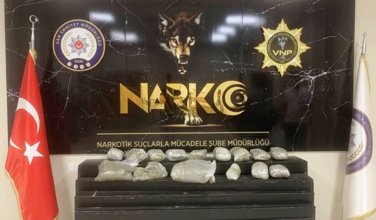 vanda-10-kilo-120-gram-skunk-maddesi-ele-gecirildi-uyusturucu-ile-mucadelede-yeni-bir-s9dCpHKf.jpg