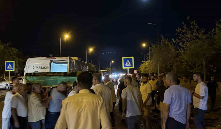 112-acil-servis-personeli-kanala-dusen-oglunu-duygusal-bir-torenle-ugurladi-726kJQIR.jpg
