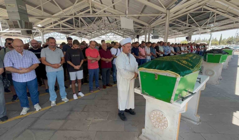 aksarayda-fatal-parasut-inisi-gaziantepte-son-veda-toreni-cMpzLMkL.jpg