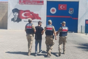 Batman'da 17 Yıl Hapis Cezalı Şahısın Yakalanışı batmanda-17-yil-hapis-cezali-sahisin-yakalanisi-UaYC9x3l.jpg