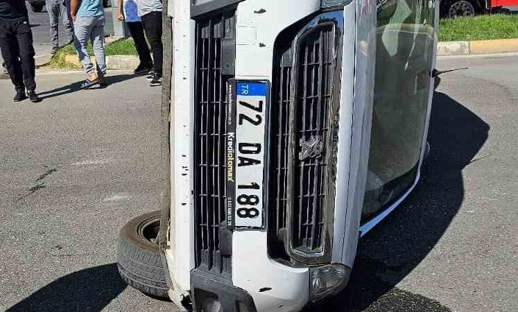 batmanda-feci-trafik-kazasi-1-kisi-yaralandi-9cD88FVx.jpg