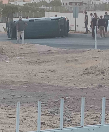 batmanda-minibus-devrildi-1-kisi-yaralandi-wbBCEnGy.jpg