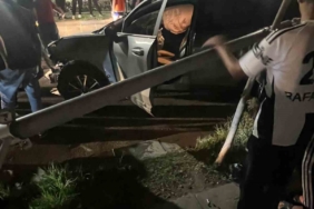 Batman'da Otomobilin Aydınlatma Direğine Çarptığı Kaza! batmanda-otomobilin-aydinlatma-diregine-carptigi-kaza-jEyLliBL.jpg