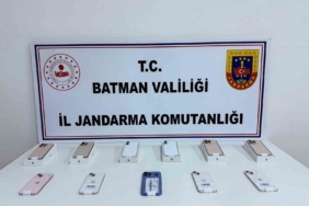 Batman'da Takip Edilen Şahsın Üzerinde 1 Milyon Değerinde Kaçak Cep Telefonu Yakalandı batmanda-takip-edilen-sahsin-uzerinde-1-milyon-degerinde-kacak-cep-telefonu-yakalandi-4RhgQFKb.jpg