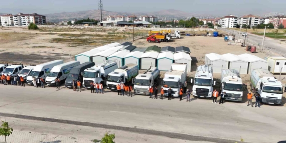 Belediye Ekipleriyle Derinlemesine Temizlik Uygulamaları Belediye Ekipleriyle Derinlemesine Temizlik Uygulamaları