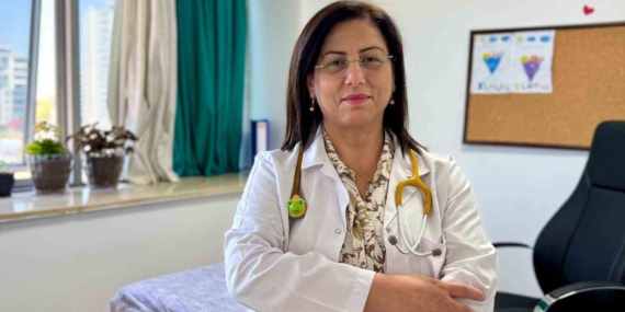 Çocuk Romatoloji Uzmanından Önemli Uyarı: Geçmeyen Eklem Ağrıları ve Şişkinlikler