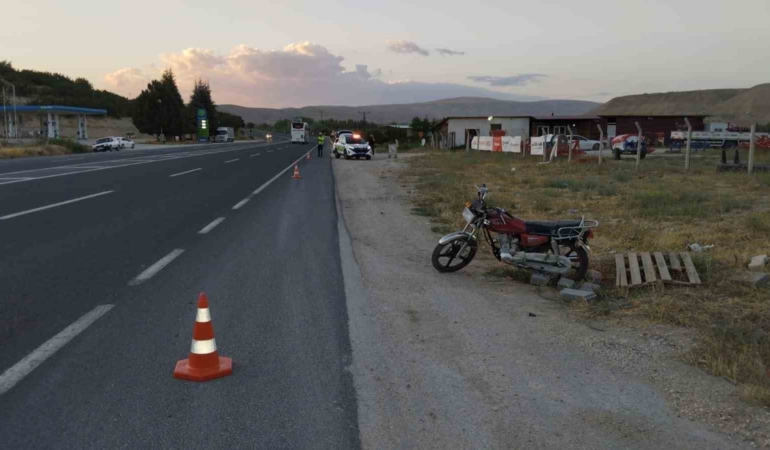 darendede-otomobilin-motosiklete-carpmasi-sonucu-1-kisi-yaralandi-NMW46u7L.jpg