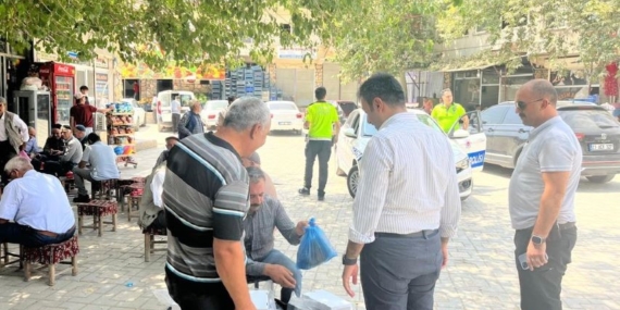 Dicle Kaymakamı Atış ve İlçe Emniyet Amiri Özkan'dan Esnaf Ziyareti: Güçlü Destek ve İşbirliği Dicle Kaymakamı Atış ve İlçe Emniyet Amiri Özkan’dan Esnaf Ziyareti: Güçlü Destek ve İşbirliği