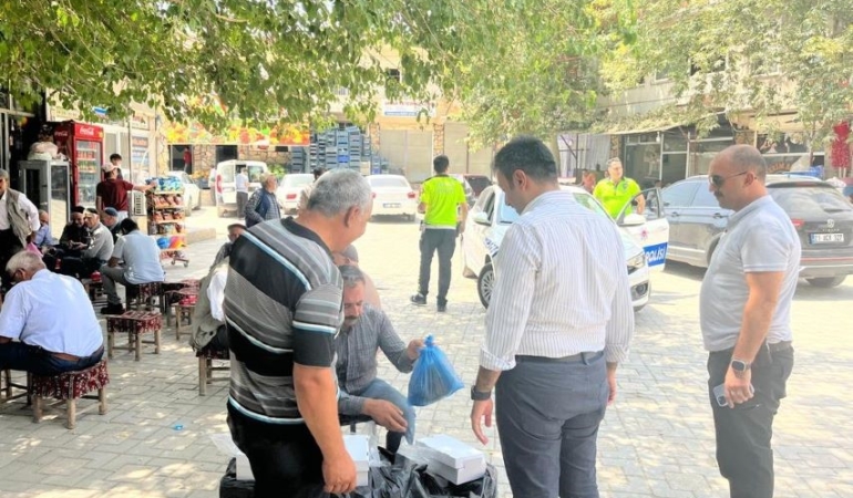 dicle-kaymakami-atis-ve-ilce-emniyet-amiri-ozkandan-esnaf-ziyareti-guclu-destek-ve-isbirligi-4NVMuSON.jpg