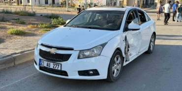 diyarbakirda-iki-arac-carpisti-detaylar-ve-son-gelismeler-ndImetzl.jpg