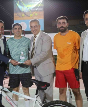 diyarbakirda-saglik-mudurlugu-tenis-turnuvasi-grand-finali-yapildi-rziwBYmw.jpg