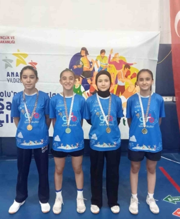 elazig-badminton-takimindan-tarihi-basari-O6BcTery.jpg