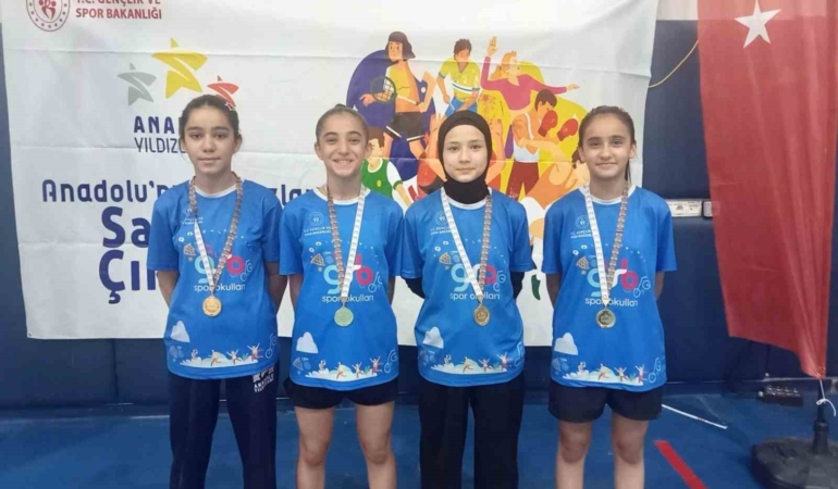 elazig-badminton-takimindan-tarihi-basari-O6BcTery.jpg