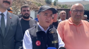 elazig-valisi-hatipoglundan-acil-durum-aciklamasi-gocukte-1-isci-ve-80-kisilik-kurtarma-ekibi-GpTEIQyK.jpg