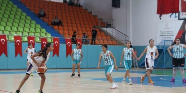 elazigda-baslayan-analig-basketbol-yari-final-heyecani-sT2aCrv1.jpg