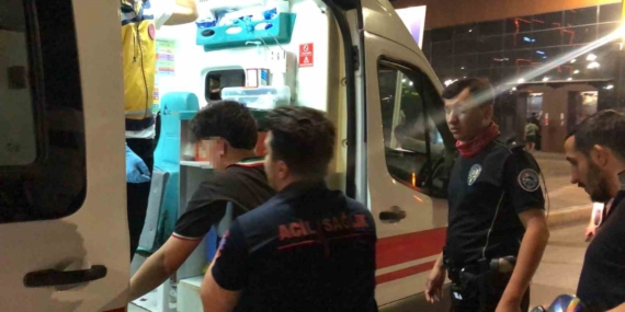 Elazığ'da Bıçaklanan 14 Yaşındaki Çocuğun Durumu Ciddileşti! Elazığ’da Bıçaklanan 14 Yaşındaki Çocuğun Durumu Ciddileşti!