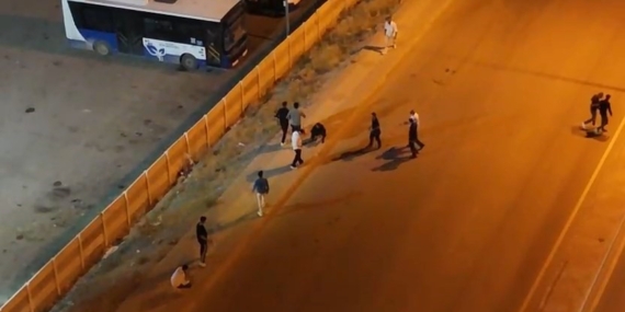 Elazığ'da Dron ile Kaydedilen İki Grup Arasındaki Kavga Elazığ’da Dron ile Kaydedilen İki Grup Arasındaki Kavga