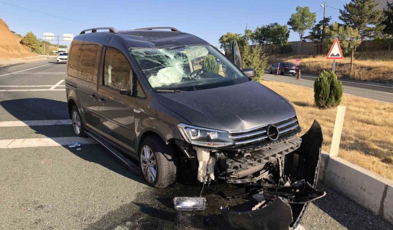 elazigda-feci-trafik-kazasi-detaylar-ve-son-dakika-gelismeleri-u4HDQp7K.jpg