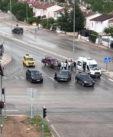 elazigda-feci-zincirleme-trafik-kazasi-1-kisi-yaralandi-VLfXqIWp.jpg
