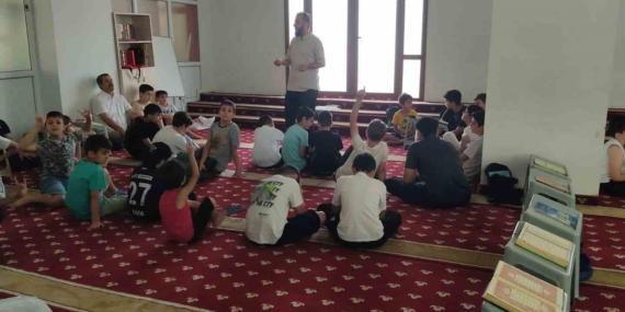 Elazığ'da Geleceğin Teknolojisi: Öğrencilere Özel Seminer Elazığ’da Geleceğin Teknolojisi: Öğrencilere Özel Seminer