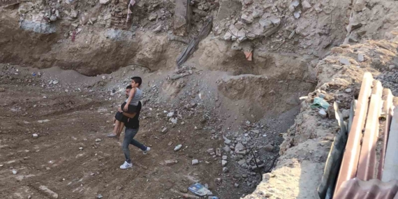 Elazığ'da İnşaat Çukuruna Düşen Çocuğun Kahraman Kurtuluş Hikayesi Elazığ’da İnşaat Çukuruna Düşen Çocuğun Kahraman Kurtuluş Hikayesi